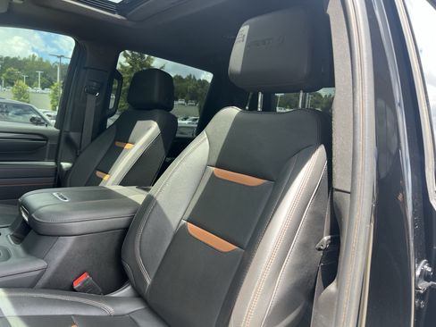 Used 2024 GMC Sierra 2500 AT4 w/ AT4 Premium Plus Package AWD/4WD image 14