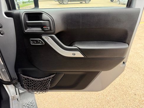 Used 2013 Jeep Wrangler Sahara w/ Connectivity Group AWD/4WD image 21