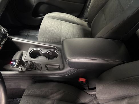 Used 2024 Dodge Durango SXT w/ 3rd Row Seating Group image 23