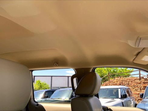 Used 2010 Ford F150 Lariat image 12