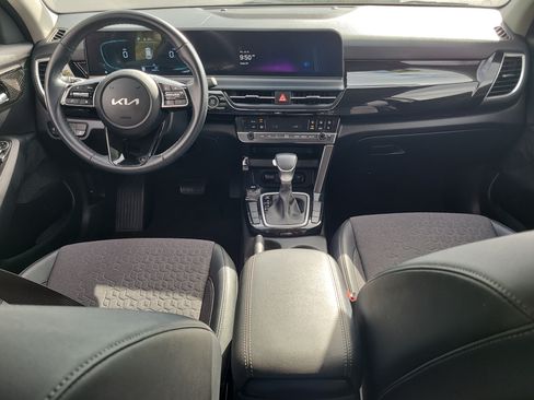 Used 2025 Kia Seltos S FWD image 15