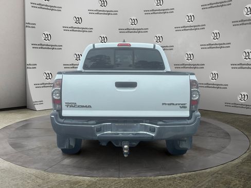 Used 2014 Toyota Tacoma PreRunner w/ TRD Off-Road Package RWD image 4