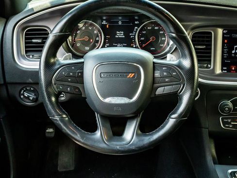 Used 2019 Dodge Charger SXT AWD/4WD image 18