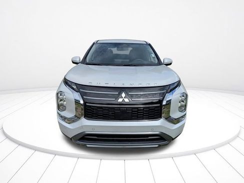 New 2026 Mitsubishi Outlander SE FWD image 9