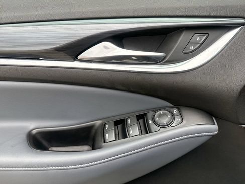 Used 2024 Buick Enclave Essence w/ Experience Buick Package FWD image 15