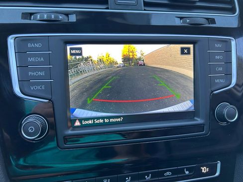 Used 2017 Volkswagen Golf SEL FWD image 19