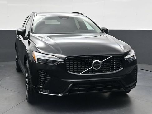 Used 2024 Volvo XC60 B5 Plus AWD/4WD image 10
