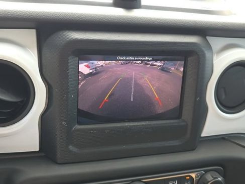 Used 2019 Jeep Wrangler Unlimited Sport S AWD/4WD image 14