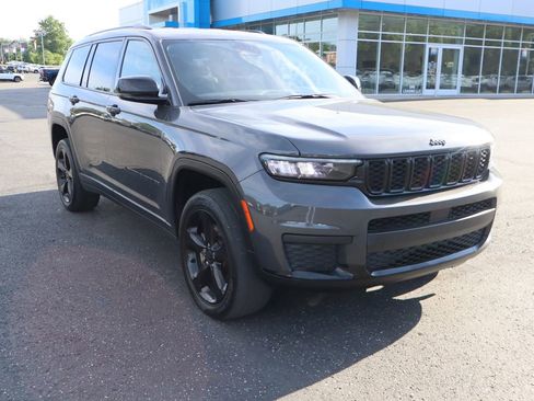 Used 2021 Jeep Grand Cherokee L Laredo AWD/4WD image 2