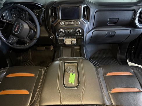 Used 2020 GMC Sierra 2500 AT4 w/ AT4 Premium Package AWD/4WD image 17