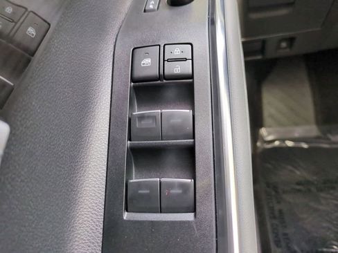 Certified 2026 Toyota Highlander Limited AWD/4WD image 24