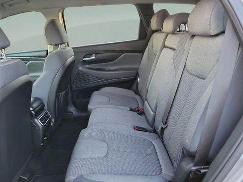 Used 2022 Hyundai Santa Fe SE FWD image 7