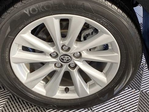 Used 2024 Toyota Corolla SE FWD image 27