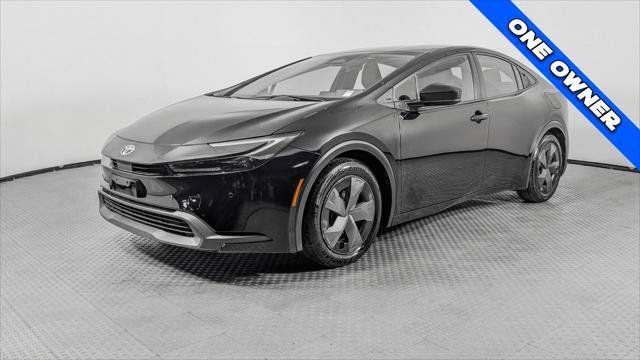 Used 2024 Toyota Prius LE FWD image 2