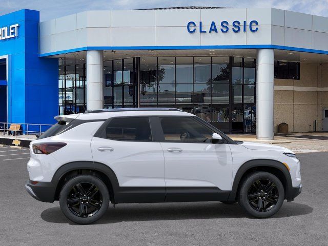 New 2026 Chevrolet TrailBlazer LT w/ Midnight Edition FWD image 5