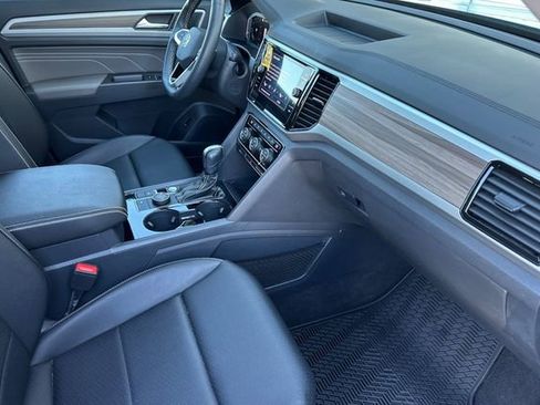 Used 2023 Volkswagen Atlas SEL image 18