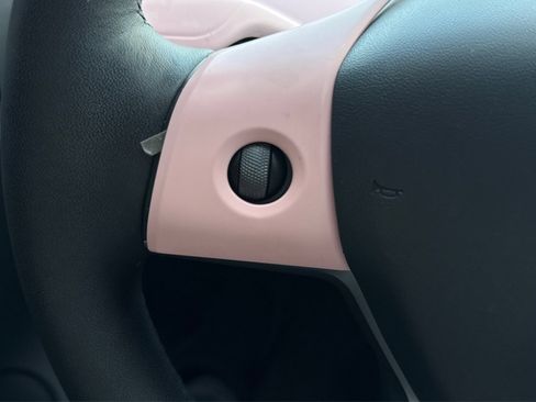 Used 2022 Tesla Model Y Performance image 30