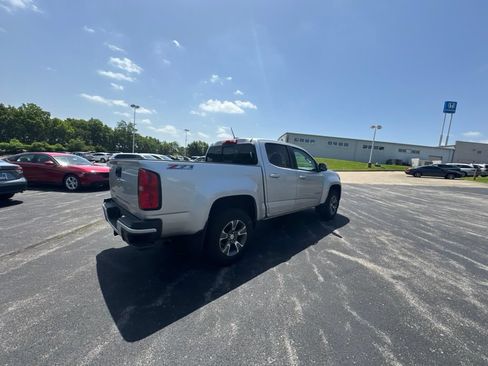 Used 2020 Chevrolet Colorado Z71 AWD/4WD image 7