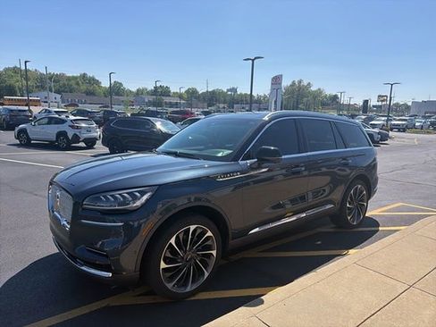 Used 2024 Lincoln Aviator Reserve w/ Equipment Group 201A AWD/4WD image 2