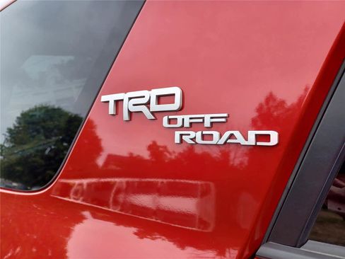 Used 2024 Toyota 4Runner TRD Off-Road Premium image 24