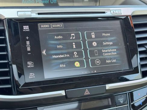 Used 2017 Honda Accord EX-L image 25
