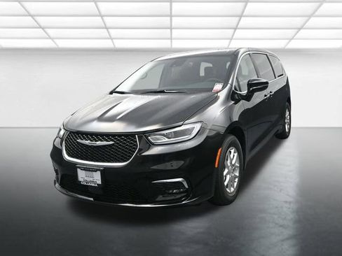 New 2026 Chrysler Pacifica Select image 4