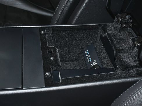 Used 2021 Jaguar F-TYPE R-Dynamic AWD/4WD image 38