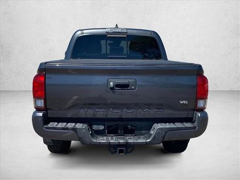 Used 2019 Toyota Tacoma TRD Off-Road AWD/4WD image 6