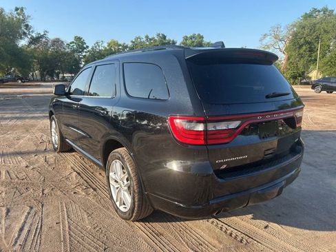 Used 2023 Dodge Durango GT image 3