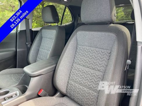 Used 2024 Chevrolet Equinox LT w/ LPO, Floor Liner Package FWD image 15
