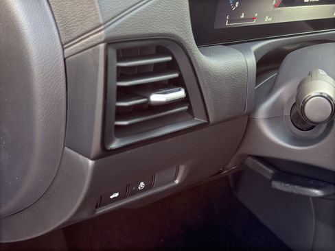 New 2026 Nissan Sentra SV w/ SV Convenience Package FWD image 13