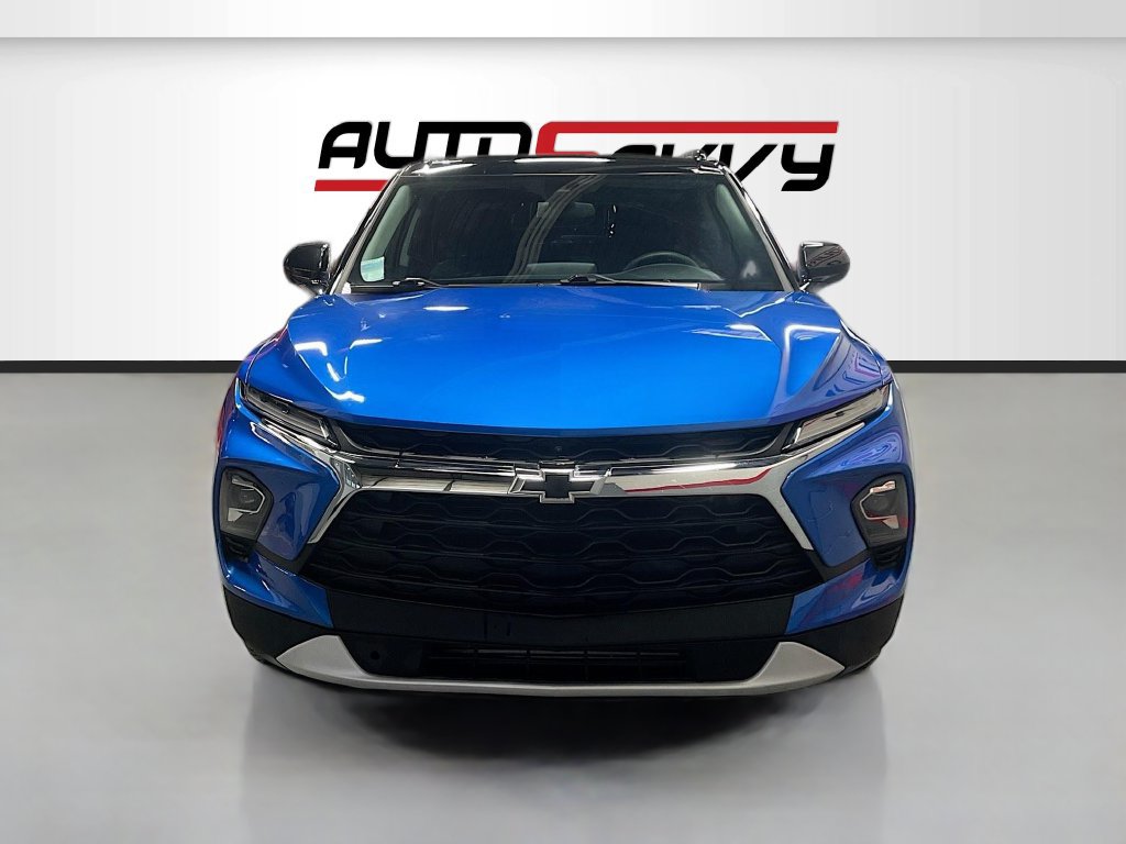 Used 2024 Chevrolet Blazer LT w/ Midnight/Sport Edition AWD/4WD image 2