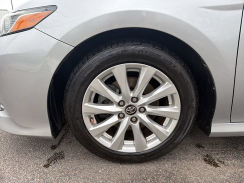 Used 2019 Toyota Camry LE FWD image 10