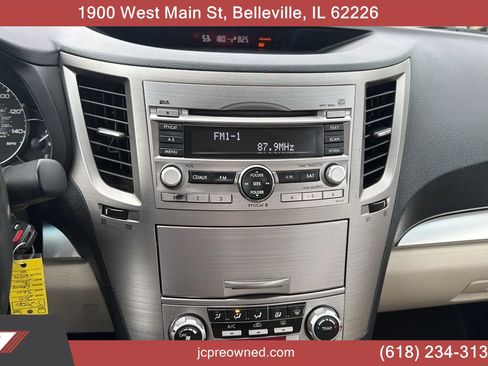 Used 2010 Subaru Legacy 2.5i Premium image 17