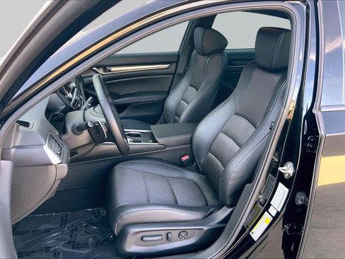 Used 2019 Honda Accord Sport image 8