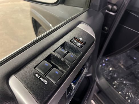 Used 2023 Toyota 4Runner Limited AWD/4WD image 15