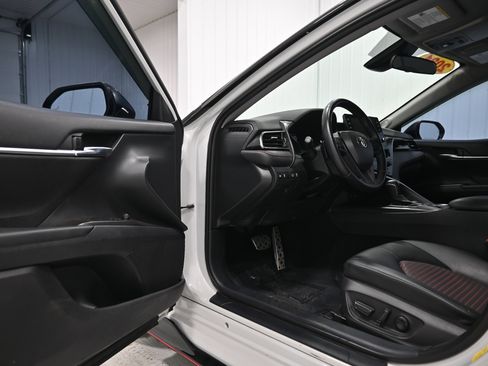 Used 2021 Toyota Camry TRD w/ TRD Package w/JBL Audio FWD image 3