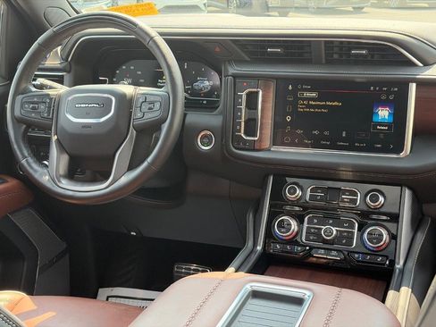 Used 2024 GMC Yukon Denali Ultimate AWD/4WD image 14