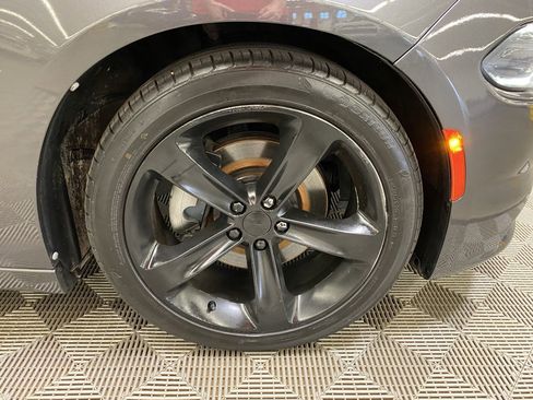 Used 2017 Dodge Charger R/T image 19