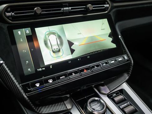 New 2026 Aston Martin Vanquish Convertible RWD image 33
