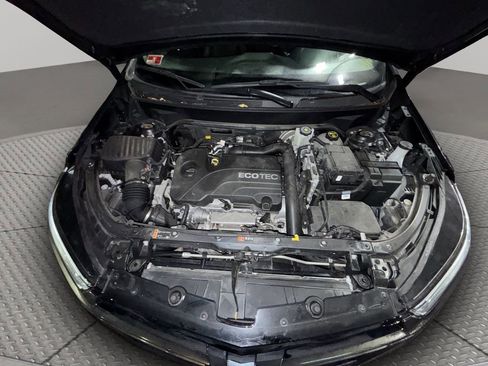 Used 2022 Chevrolet Equinox RS w/ RS Leather Package image 31