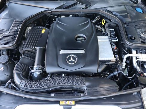 Used 2018 Mercedes-Benz C 300 4MATIC Sedan w/ Premium Package image 39
