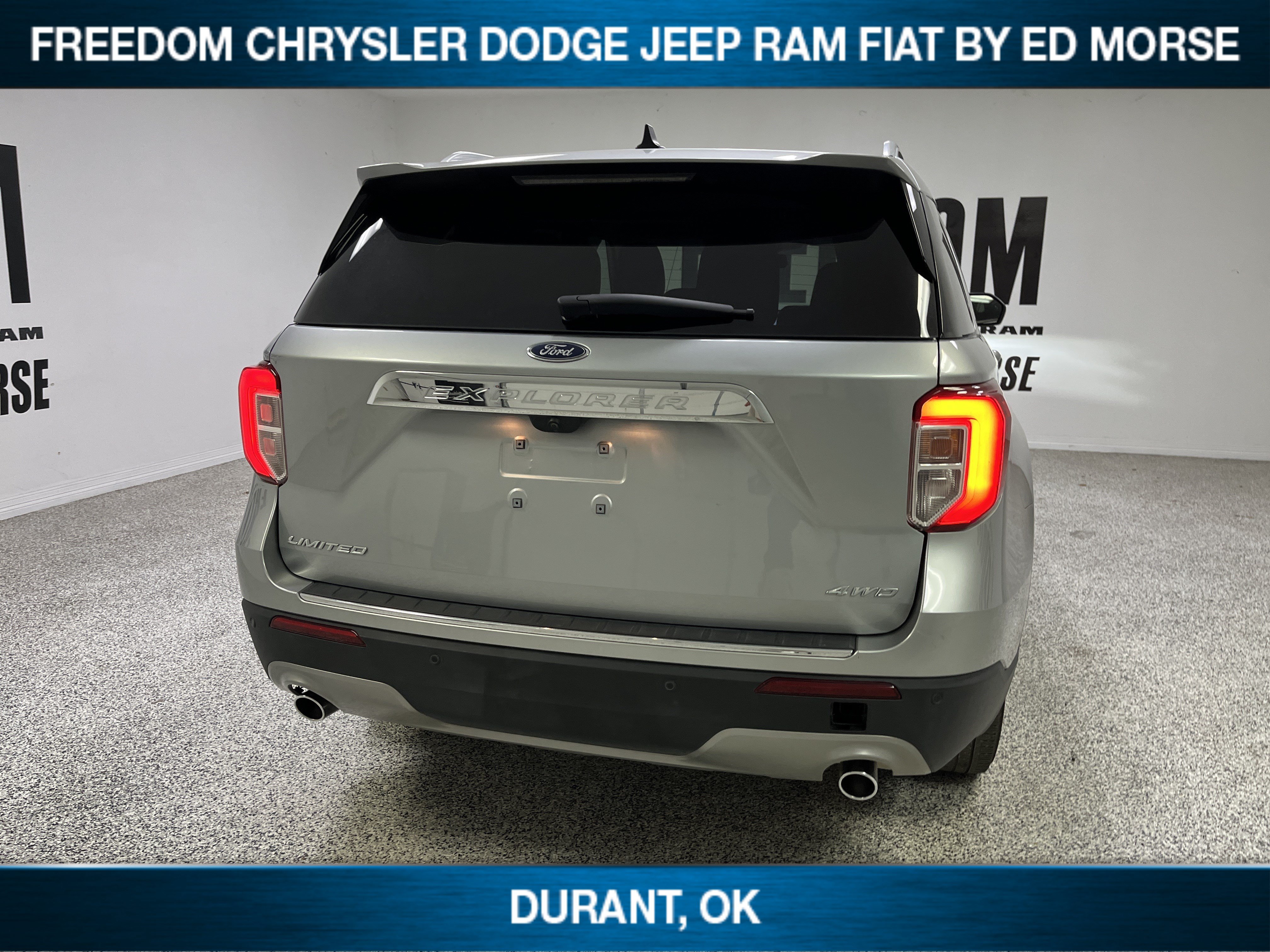 Used 2024 Ford Explorer Limited AWD/4WD image 5