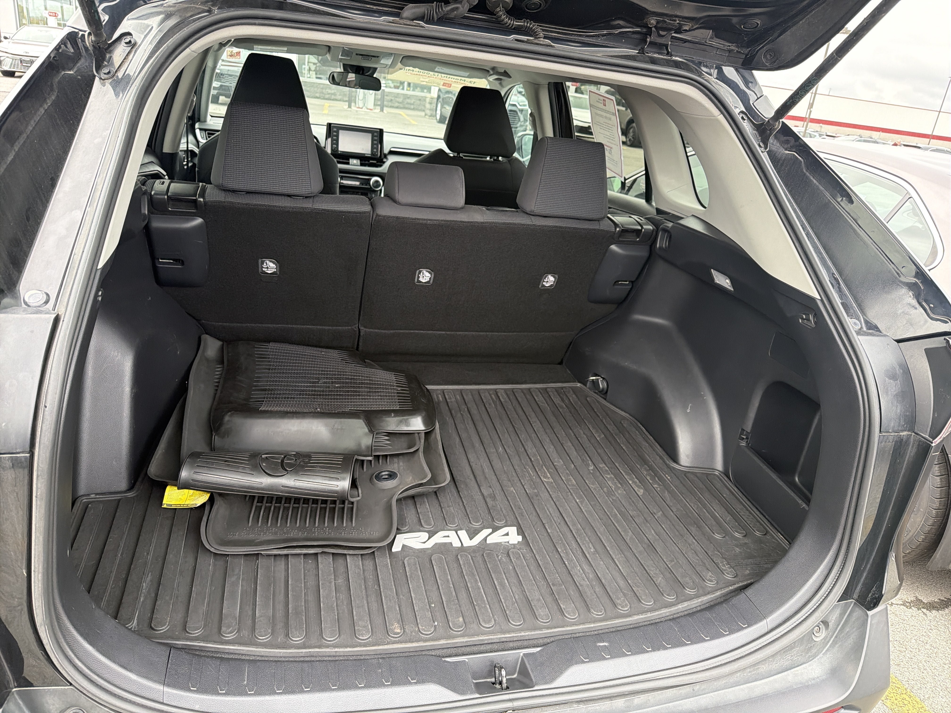 Certified 2021 Toyota RAV4 LE AWD/4WD image 22