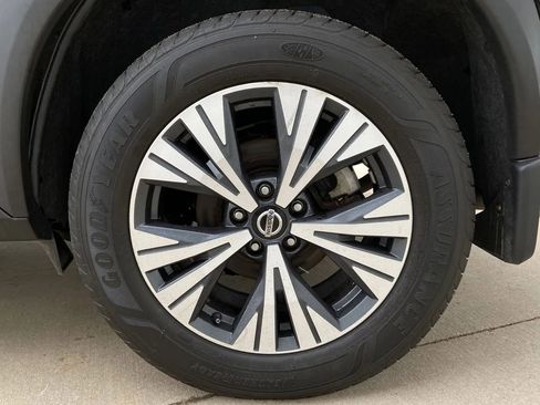 Used 2021 Nissan Rogue SV image 8