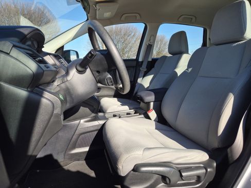 Used 2016 Honda CR-V LX image 6