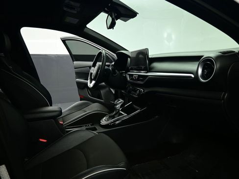 Used 2022 Kia Forte GT-Line w/ GT-Line Premium Package image 24