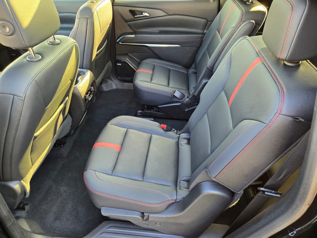 Used 2026 Chevrolet Traverse RS AWD/4WD image 19