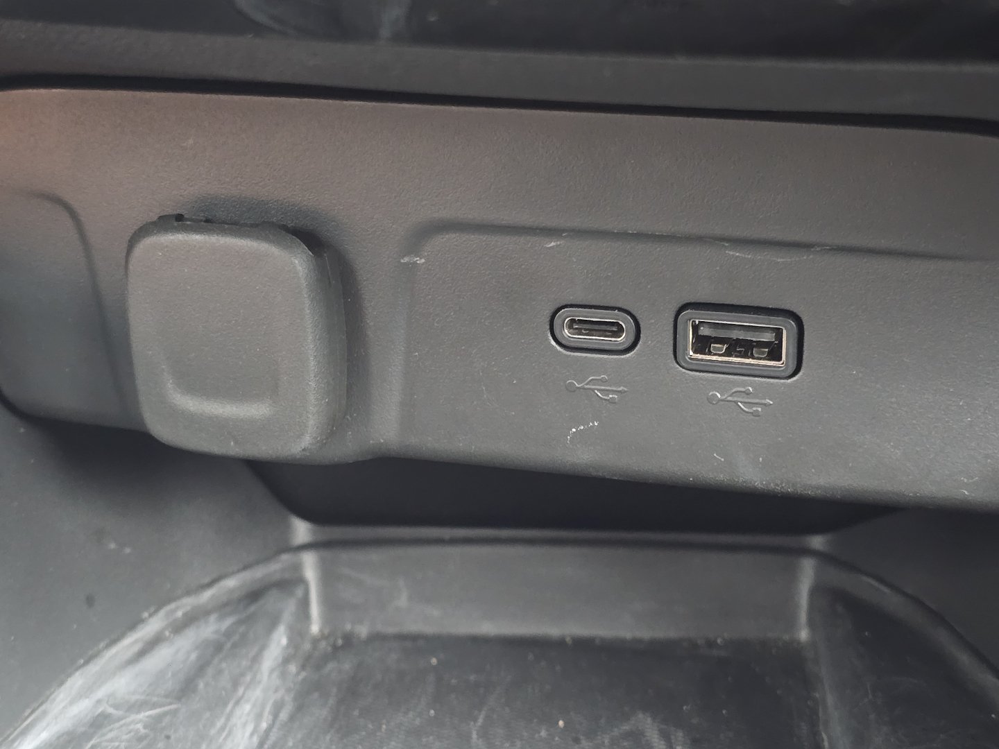 Certified 2024 Chevrolet Trax RS w/ Sunroof Package FWD image 9