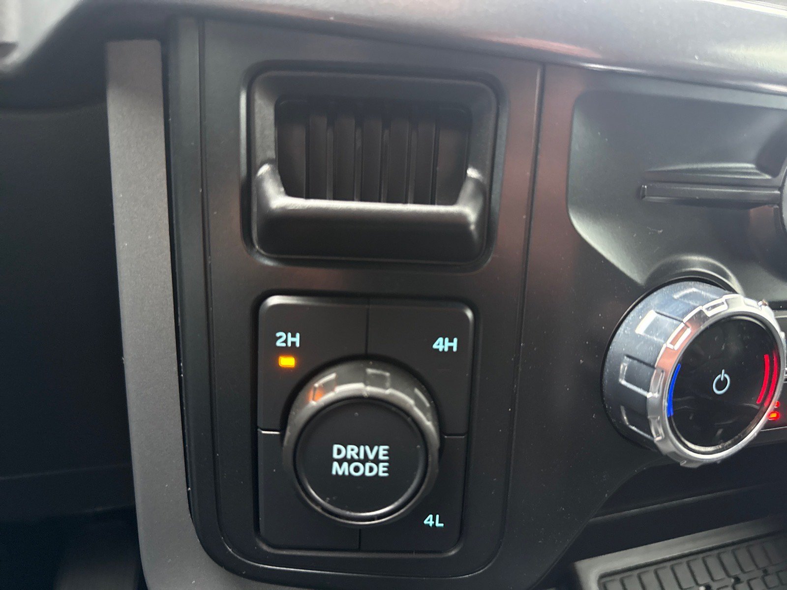 Used 2025 Ford F150 XLT w/ Equipment Group 303A High AWD/4WD image 16